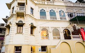 Palace On Ganges - Heritage Hotel